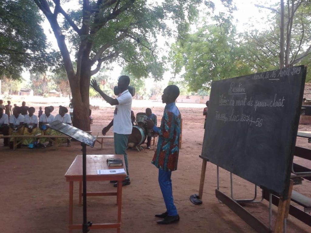 Bible teaching in Koumra (Chad)